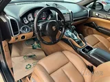Porsche Cayenne Turbo 2012